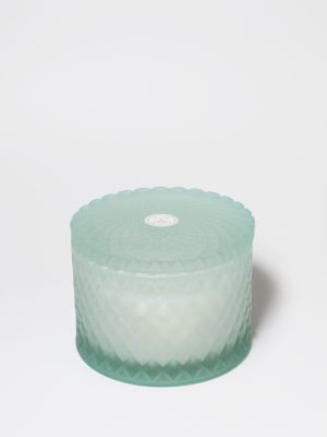 Fresh Laundry 9.5 oz scented candle
